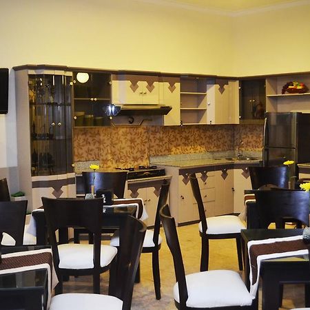 Srikandi Guesthouse Malang Ngoại thất bức ảnh