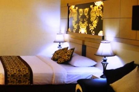 Srikandi Guesthouse Malang Phòng bức ảnh