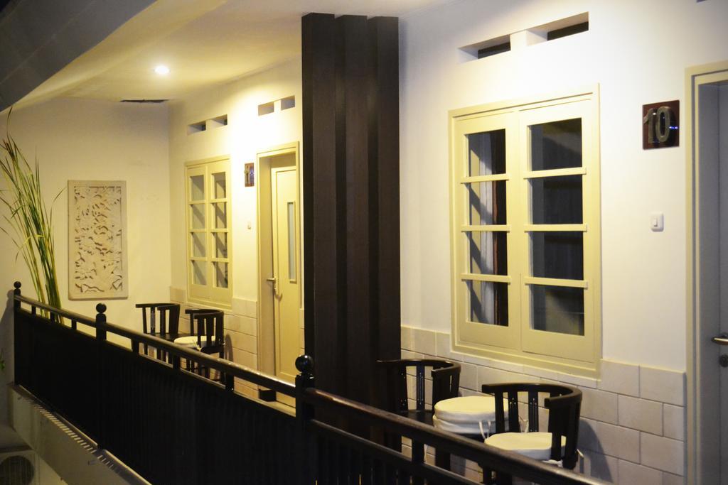 Srikandi Guesthouse Malang Ngoại thất bức ảnh
