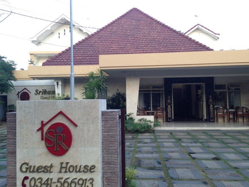 Srikandi Guesthouse Malang Ngoại thất bức ảnh
